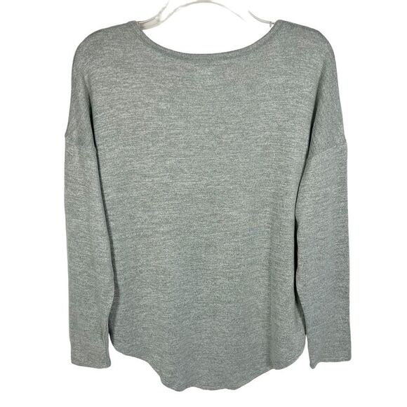 NEW a.n.a. Heather Gray Round Neck Long Sleeve Knit Top T-Shirt Women’s Medium - Picture 2 of 7